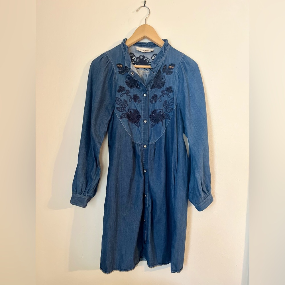 Coach embroidered denim dress Size 2 Great Conditon
